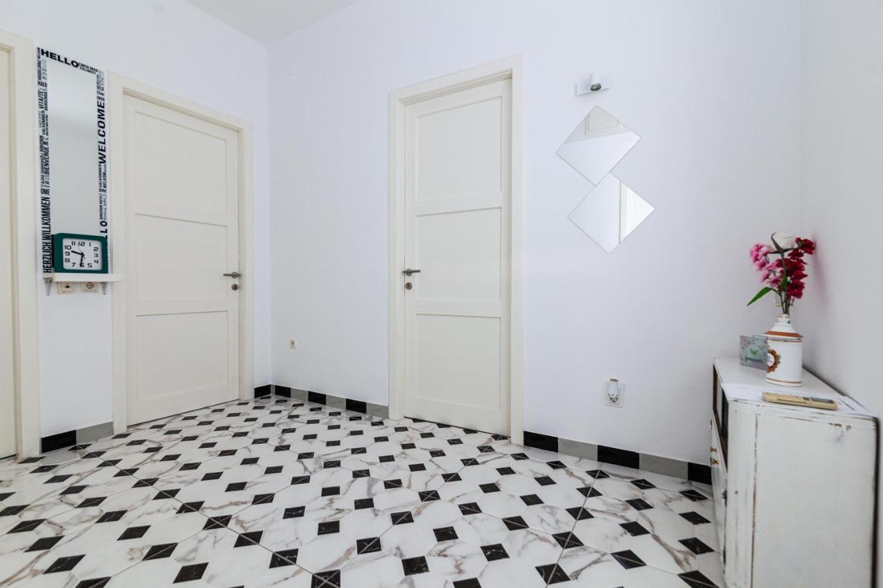 시베니크 Andriana House 빌라 외부 사진